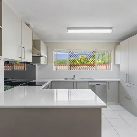 Image 5 - Ashgrove Avenue, Runaway Bay QLD 4216, Australia - Apartment for rent