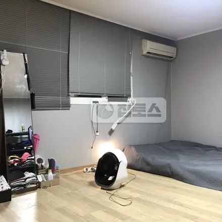Rent this studio apartment on 서울특별시 강남구 논현동 16-20