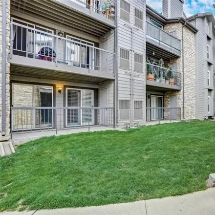 Image 2 - D, 2575 South Syracuse Way, Sullivan, Denver, CO 80231, USA - Condo for sale