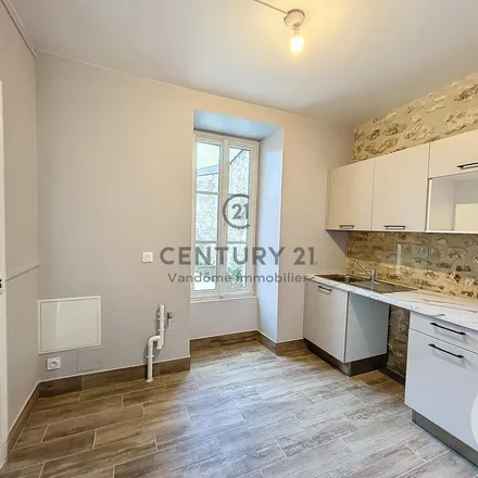 Image 4 - 32 Rue Saint-lazare, 60800 Crépy-en-Valois, France - Apartment for rent