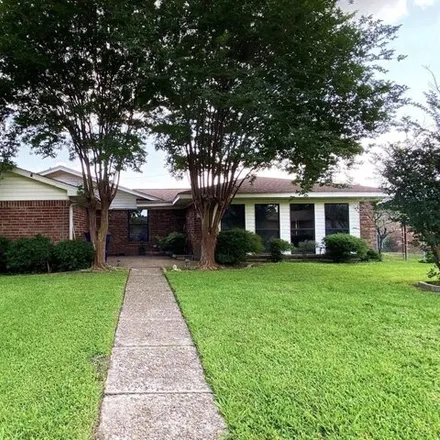 Buy this 4 bed house on 28th Street North in Heights, Texas City