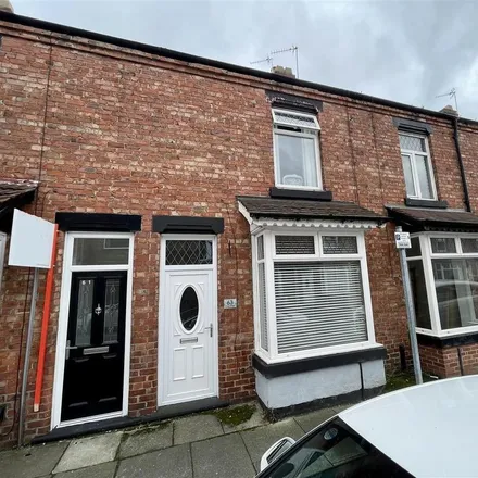 Rent this 2 bed townhouse on Craig's Pizzeria in Craig Street, Darlington