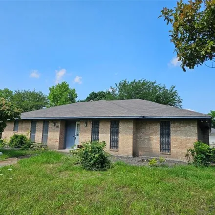 Buy this 4 bed house on 2585 North Glenbrook Drive in Garland, TX 75040