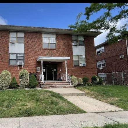 Buy this 1 bed condo on 17 East Price Street in Linden, NJ 07036