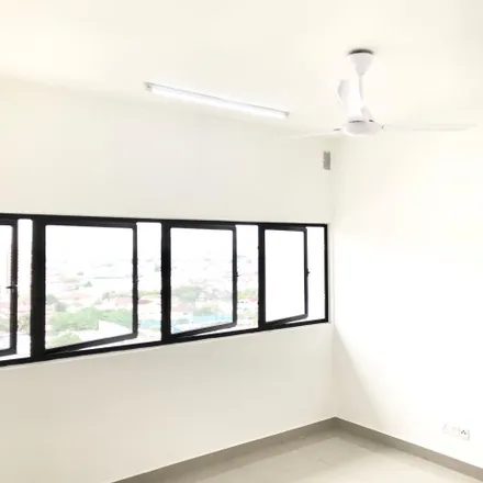 Rent this 2 bed apartment on Jalan PSK 6 in Pusat Perdagangan Seri Kembangan, 43300 Subang Jaya