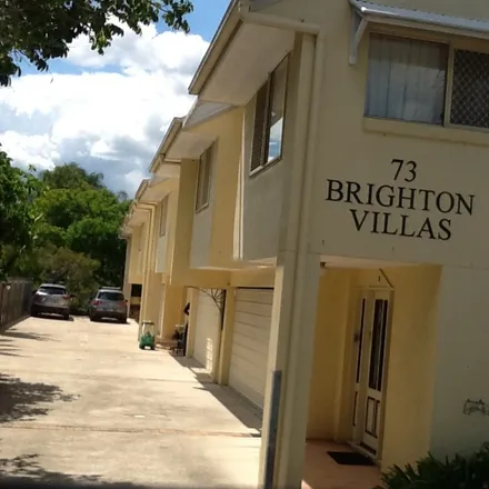 Rent this 2 bed duplex on Indooroopilly