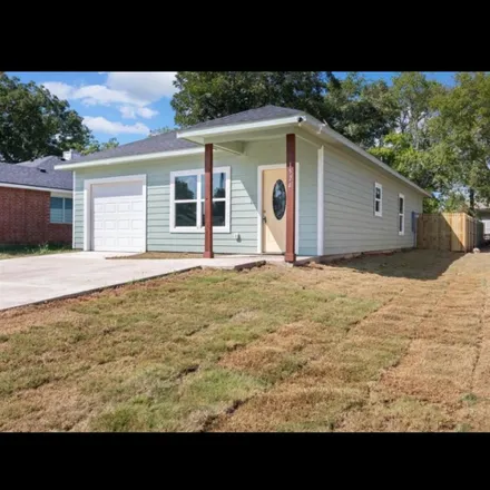 Rent this 1 bed room on 788 Loving Avenue in Sherman, TX 75090