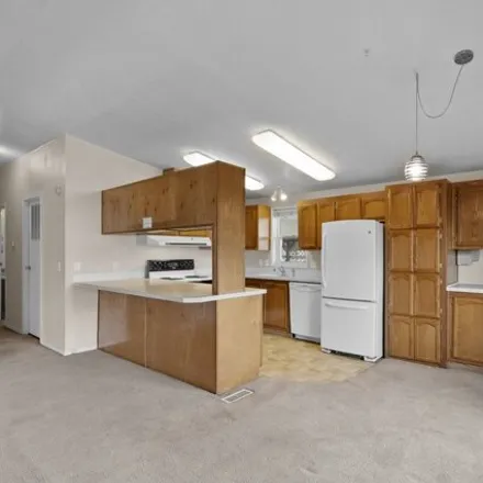 Image 9 - 17643 Northwest Shadyfir Loop, Beaverton, OR 97006, USA - Apartment for sale