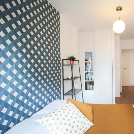 Image 2 - 2 Rue Mozart, 92110 Clichy, France - Room for rent