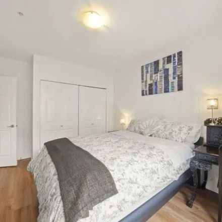 Image 4 - North Vancouver, BC V7G 2S6, Canada - Apartment for rent