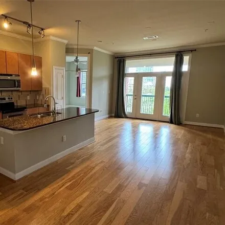 Buy this 1 bed condo on 1910 Bagby Street in Houston, TX 77006