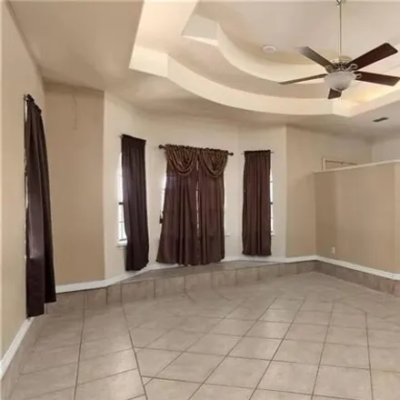 Image 5 - 443 Rio Grande Circle, L J Number 1 Colonia, Hidalgo County, TX 78516, USA - House for rent