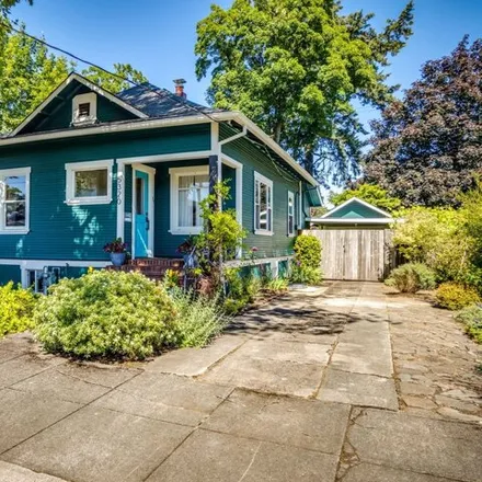 Buy this 3 bed house on 5320 SE 69th Ave in Portland, Oregon