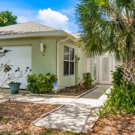Buy this 32 bed townhouse on 703 Briarwood Way in Suntree, Brevard County