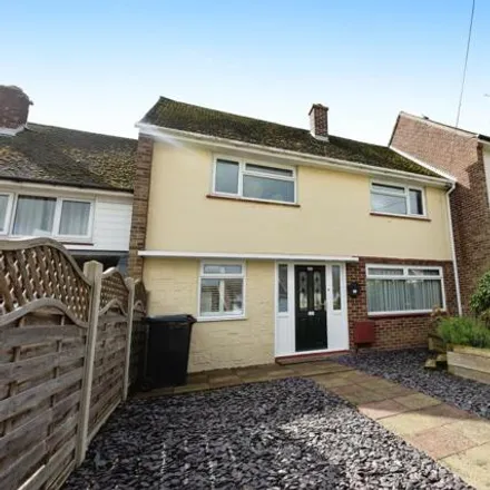 Buy this 3 bed duplex on unnamed road in Gravesend, DA12 5DY