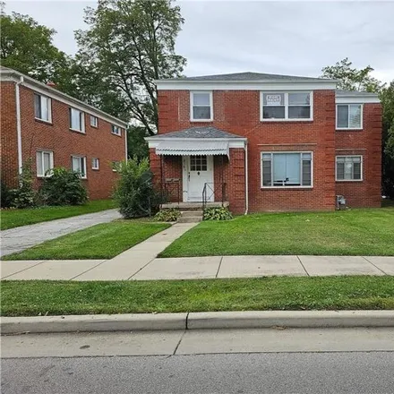 Buy this 8 bed house on 2185 Evansdale Avenue in Toledo, OH 43607