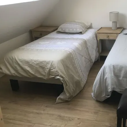 Rent this 2 bed house on 37150 Bléré