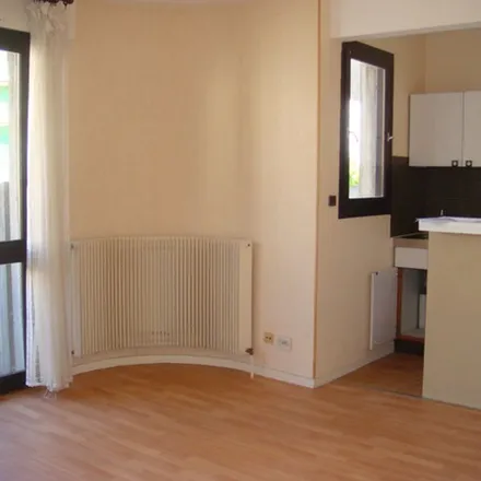Rent this 1 bed apartment on 21 Rue Léon Jouhaux in 38100 Grenoble, France