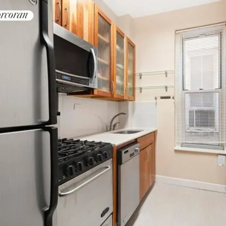 Image 4 - 531 East 72nd Street, New York, NY 10021, USA - Apartment for rent