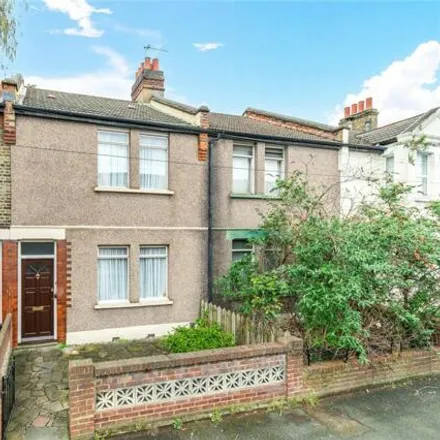 Buy this 3 bed townhouse on Grafton Road in London, CR0 3RP
