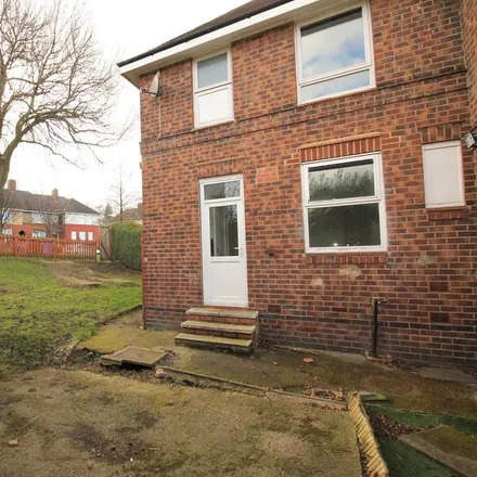 Rent this 3 bed duplex on Sicey Avenue in Sheffield, S5 0AA