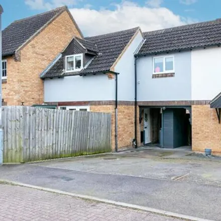 Buy this 2 bed townhouse on Chennells Close in Hitchin, SG4 0EA