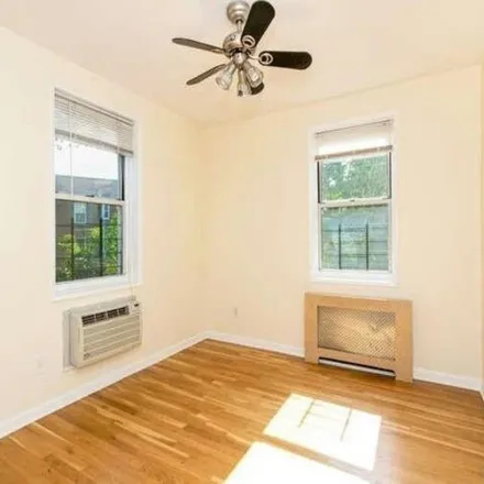 Image 5 - 679 West 239th Street, New York, NY 10471, USA - Apartment for sale