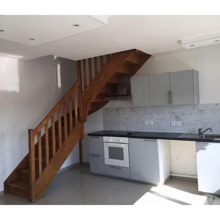 Rent this 3 bed apartment on 17 Cours Raoult in 77100 Meaux, France