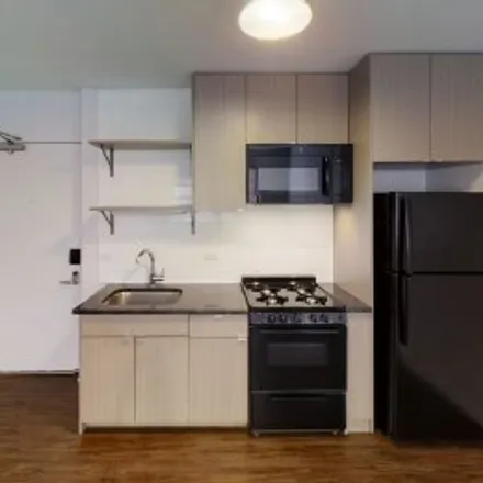 Rent this studio apartment on #507,6134 North Kenmore Avenue in Magnolia Glen, Chicago