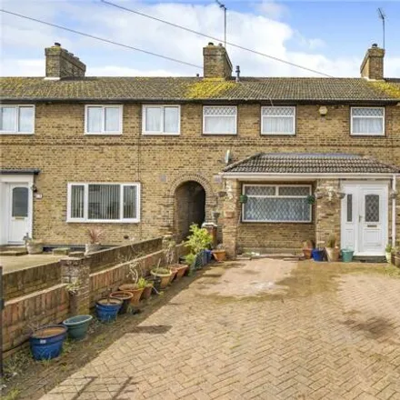 Buy this 3 bed townhouse on Acacia Avenue in Hillingdon, Great London