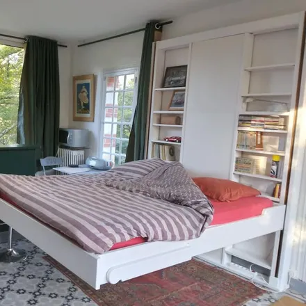 Rent this 1 bed apartment on 37550 Saint-Avertin