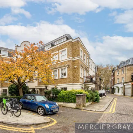 Buy this 3 bed apartment on Trafalgar Gardens in 5-12 South End Row, London