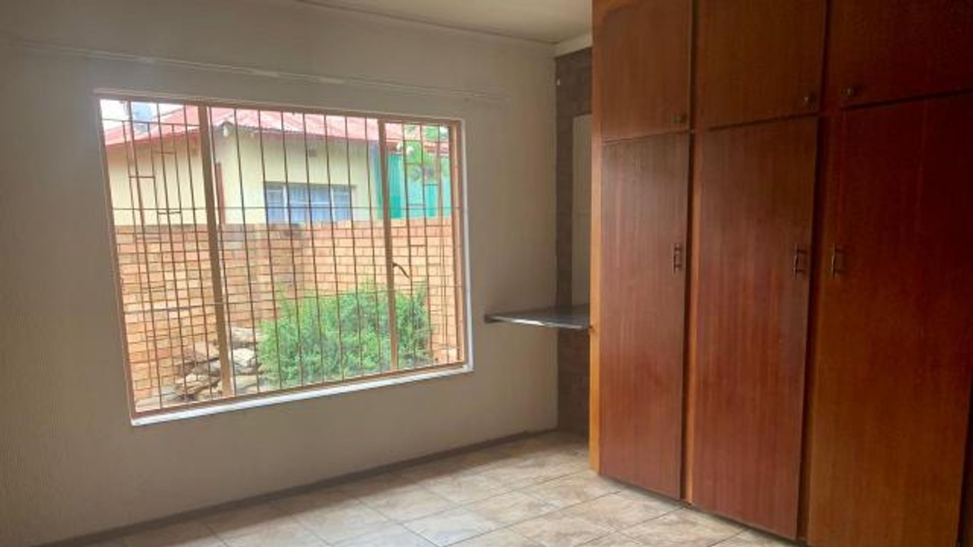 2 bedroom apartment at Rochester, Market Street, Industria, Polokwane ...