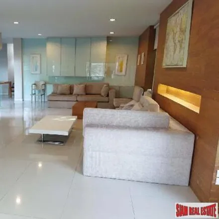 Rent this 4 bed house on unnamed road in Bang Kapi District, Bangkok 10241