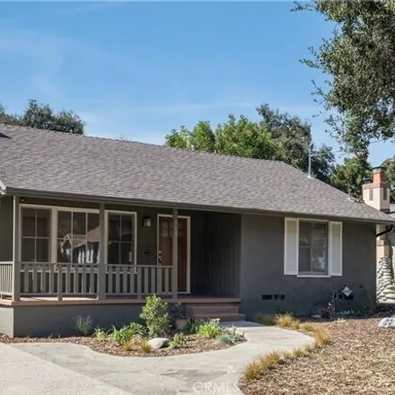 Rent this 3 bed house on 951 North Chester Avenue in Pasadena, CA 91104