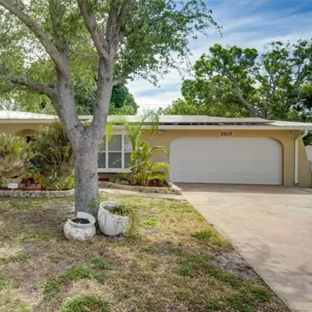 Buy this 3 bed house on 3459 Oxford Drive in Bradenton, FL 34205