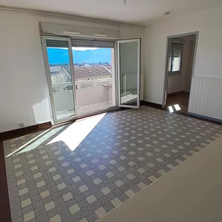 Rent this 4 bed apartment on jeu petanque in Résidence La Contamine, 38210 Fures