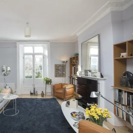 Image 7 - 218 Camberwell New Road, London, SE5 0RR, United Kingdom - House for sale