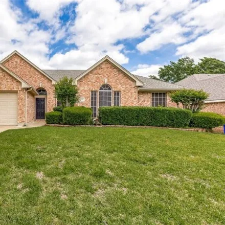 Buy this 3 bed house on 2103 Perry Drive in Mansfield, TX 76063