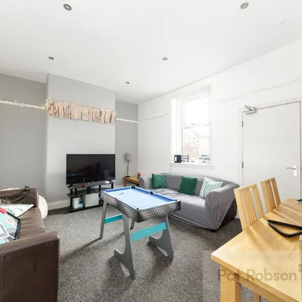 Image 5 - Coquet Terrace, Newcastle upon Tyne, NE6 5LD, United Kingdom - Apartment for rent