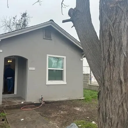 Buy this 2 bed house on 2124 East Tyler Avenue in Fresno, CA 93701