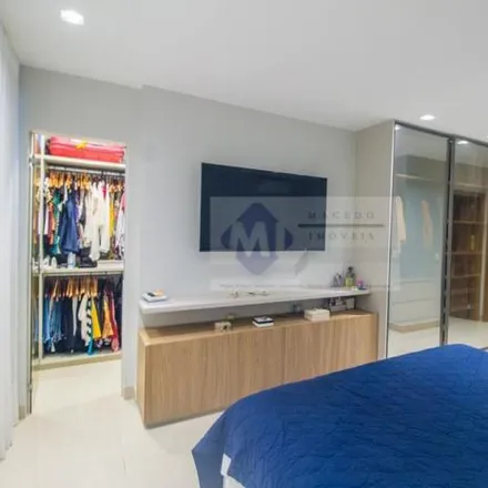 Buy this 4 bed apartment on Eixo Rodoviário in Brasília - Federal District, 70077