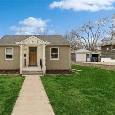 Buy this 2 bed house on 1000 27th Street in Des Moines, IA 50311