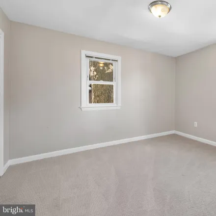 Image 5 - 3831 26th Avenue, Silver Hill Park, Hillcrest Heights, MD 20748, USA - Condo for sale