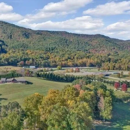 Image 2 - James H. Quillen Parkway, Unicoi, Unicoi County, TN 37692, USA - House for sale