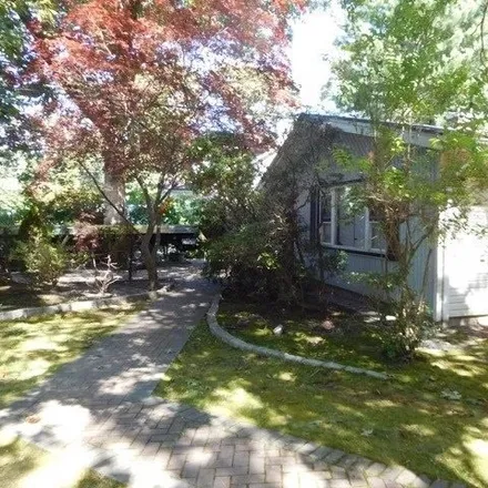 Image 1 - 27 Wilson Avenue, Gordon Heights, Brookhaven, NY 11953, USA - House for sale