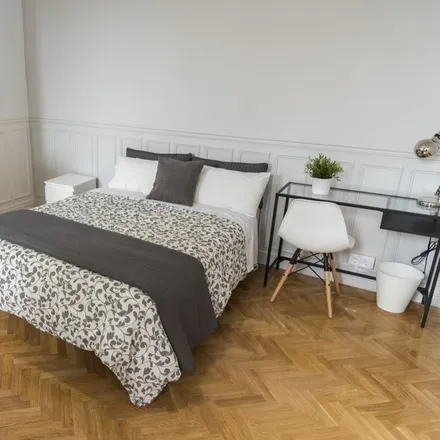 Rent this 8 bed room on Madrid in Iris, Calle del Conde de Romanones