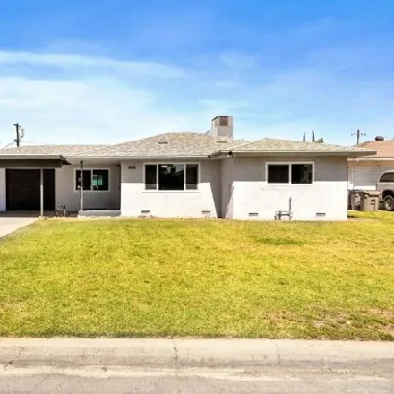 Buy this 3 bed house on 2601 North Backer Avenue in Fresno, CA 93703