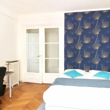Image 8 - 16 Rue de Varize, 75016 Paris, France - Apartment for rent