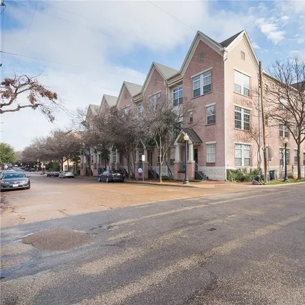 Rent this 1 bed condo on 2305 Worthington Street in Dallas, TX 75204